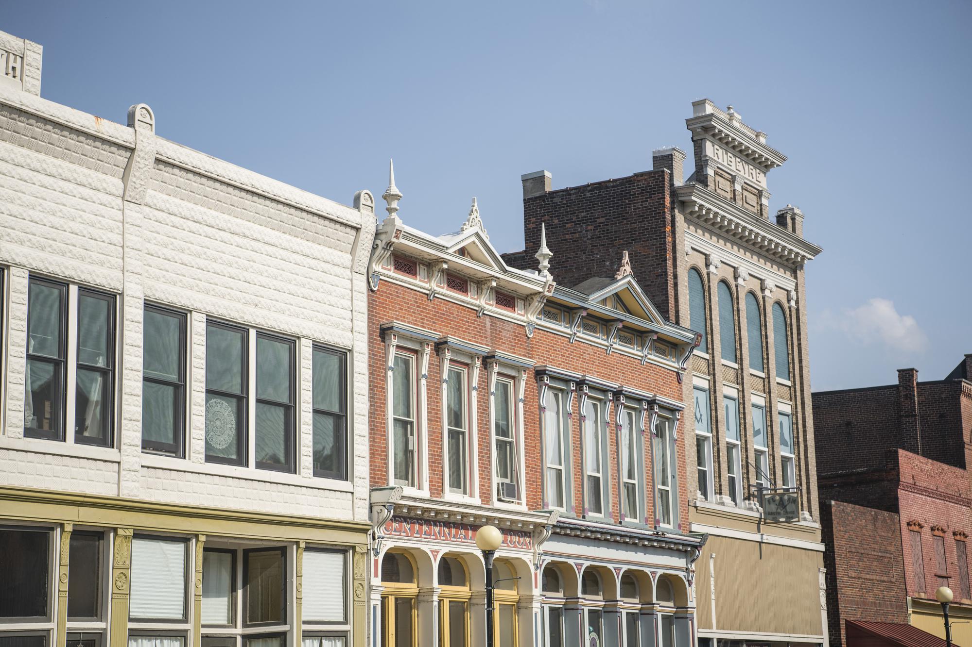 Evansville Indiana New Harmony e is for everyone